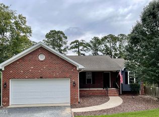 180 Sandhills Cir, Pinehurst, NC 28374