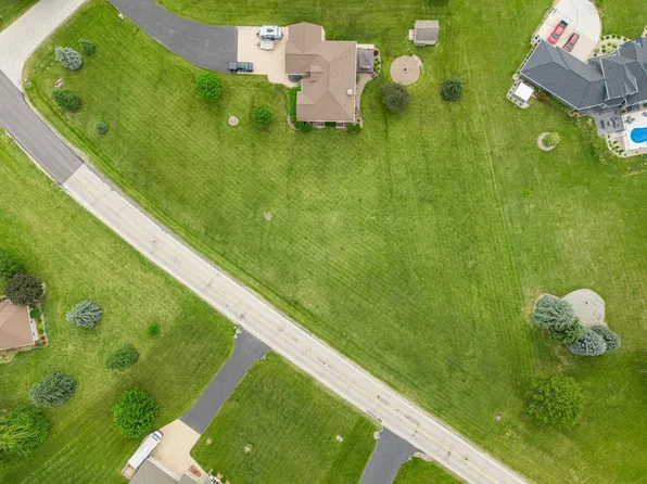 1457 Sand Acres Dr, De Pere, WI 54115