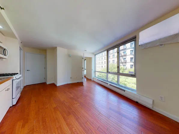 117 Hamilton Place image 1 of 14