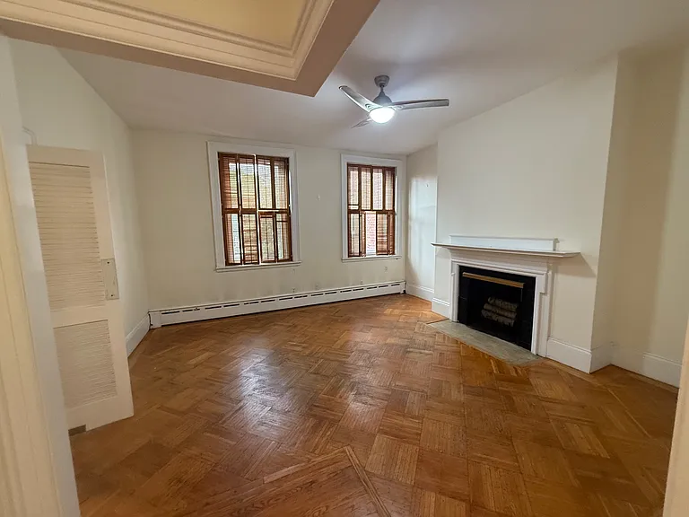 1716 Beacon St #2B — Photo 8
