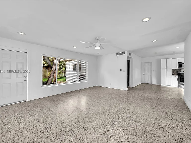 1550 SW 23rd Ct #A — Photo 5