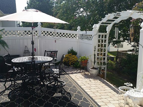4th image of 2266 Hanover Ct #Na