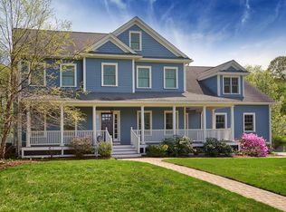 11 Hutchinson Rd, Winchester, MA 01890