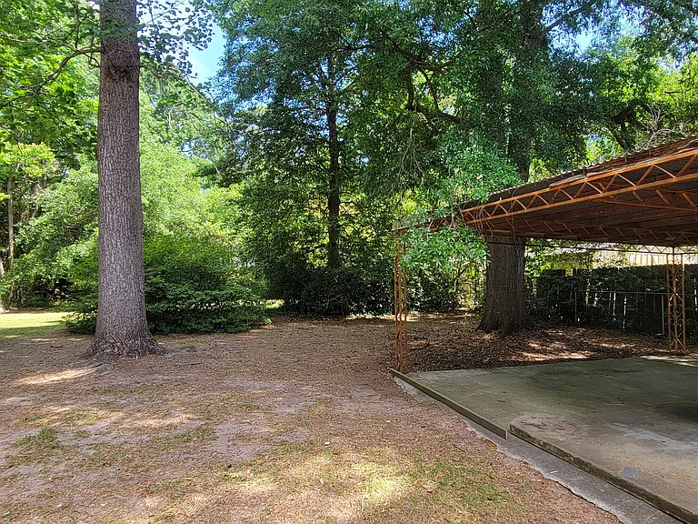 712 Courtland Ave — Photo 9