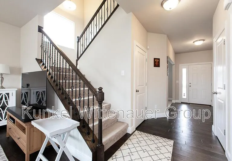 2724 Ambridge Dr — Photo 13