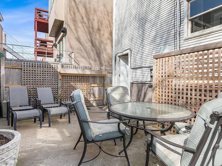 3236 N Racine Ave #A — Photo 11