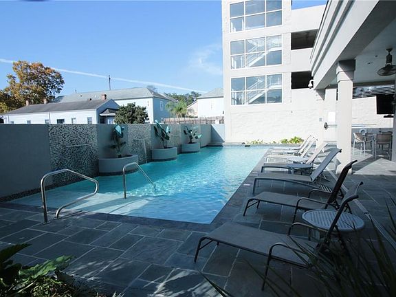 2nd image of 1205 Saint Charles Ave APT 1008