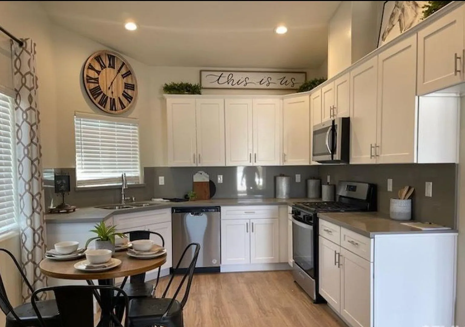 4304 Sun Orchard — Photo 3