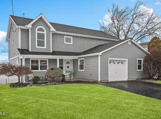 5 Limerick Place, Hazlet, NJ 07730