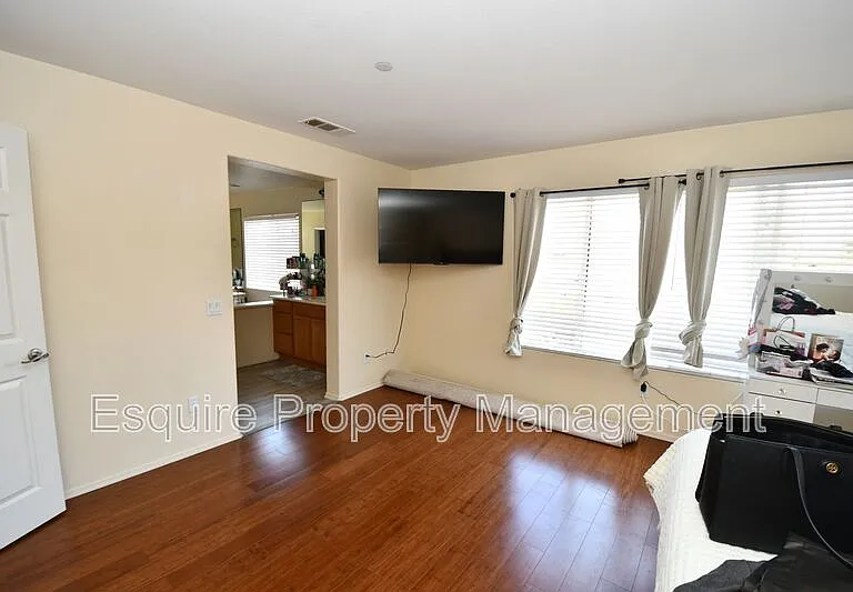 371 Huerta St — Photo 16
