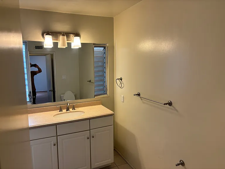 915 Ocean Ave #302 — Photo 8