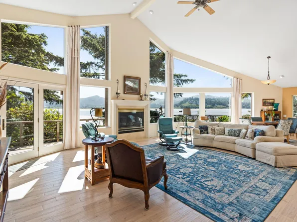 26 Dune Crest Ln, Gleneden Beach, OR 97388