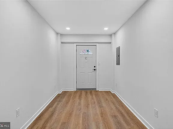 6737 N Smedley St — Photo 28