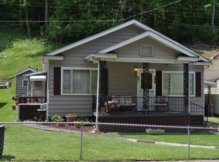 499 New Camp Rd, South Williamson, KY 41503