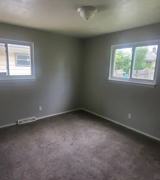 4595 Lee Rd — Photo 18
