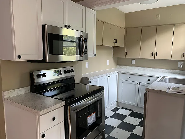 1016 Everett Ave #2 — Photo 7