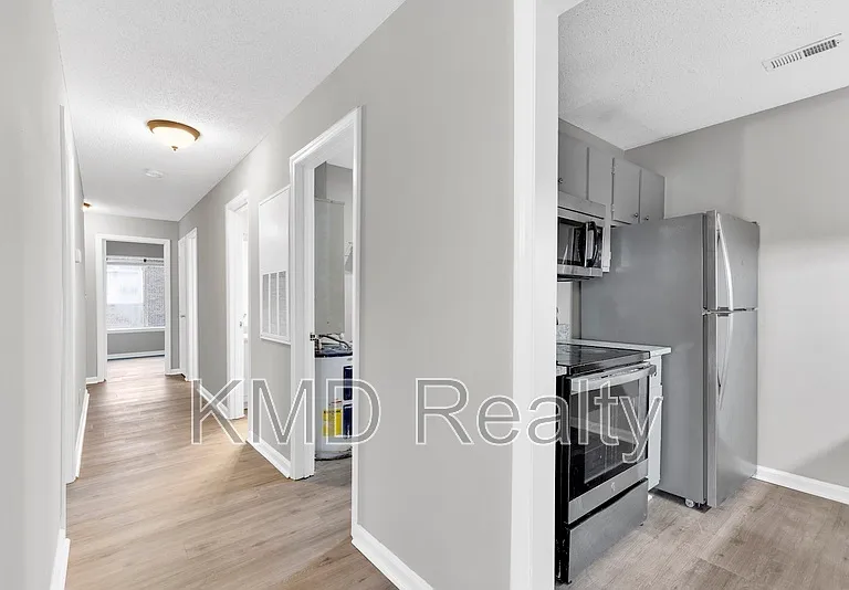 9531 University Terrace Dr #E — Photo 3