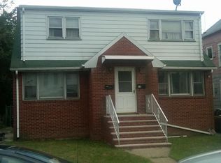33 Hilton St, Clifton, NJ 07011