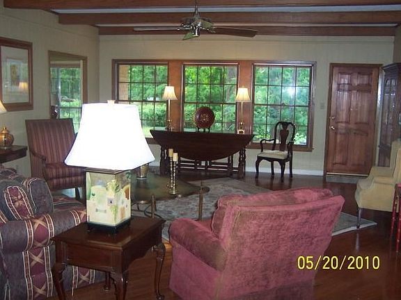 2nd image of 209 Caddo Dr