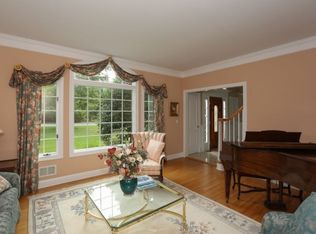 68 Sneider Rd, Warren, NJ 07059