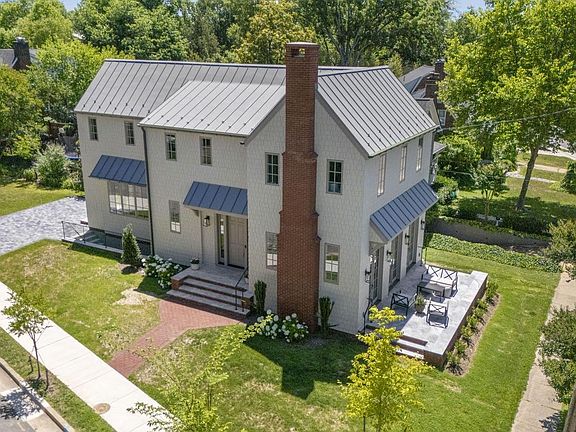 3rd image of 1004 Virginia Ave