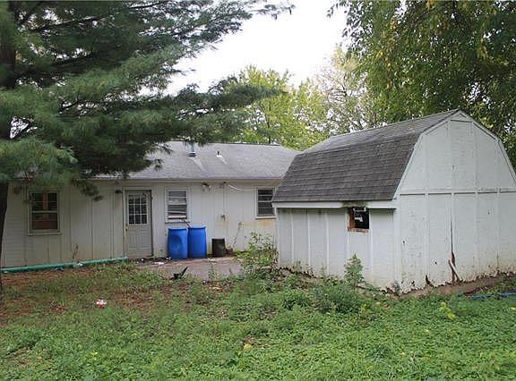 4th image of 3250 N 46th St
