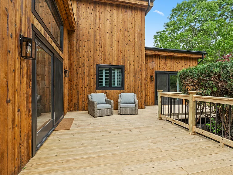 37 Bay Woods Dr — Photo 34