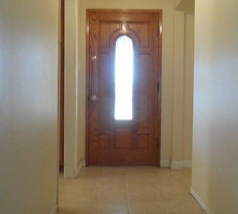 3rd image of 805 Thayer Ln