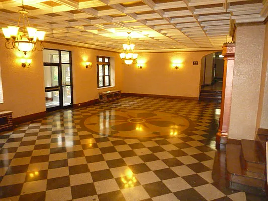 Rented by Kings & Queens | media 1