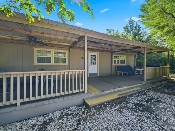 11351 Oak Lake Rd, Bryan, TX 77808