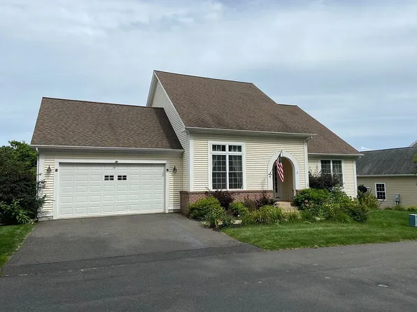 2 Gatesville Ln, Cromwell, CT 06416