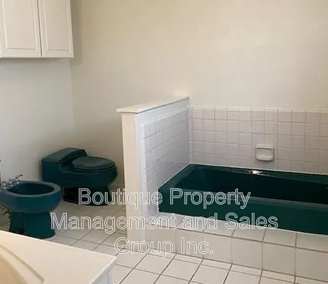 1815 N Westwood Ave #A — Photo 36