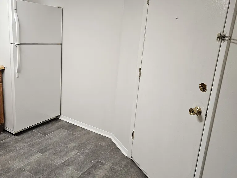 5331 W Windsor Ave #G — Photo 32