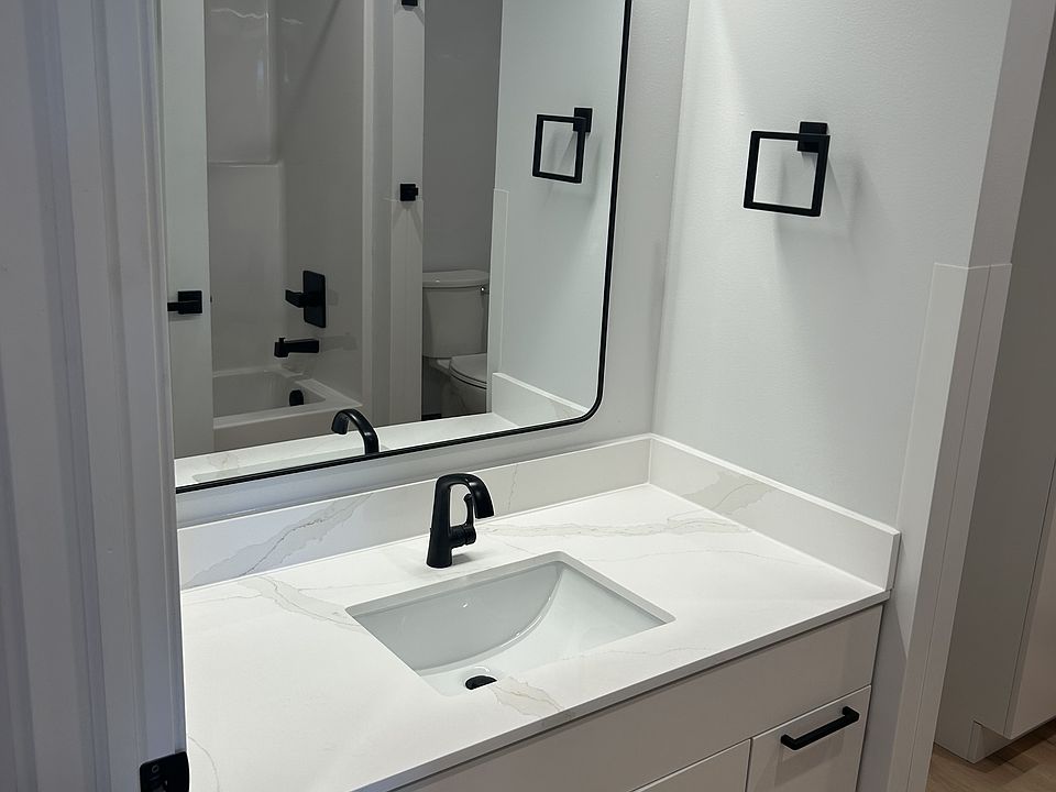 2nd image of 1870 W Pleasant St #33