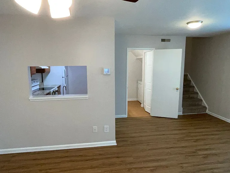 9848 Brookridge Ct — Photo 6