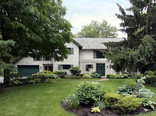 530 Golf Ln, Lake Forest, IL 60045