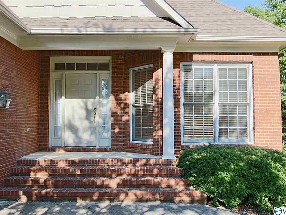 2nd image of 2707 Wenzel Cir SE