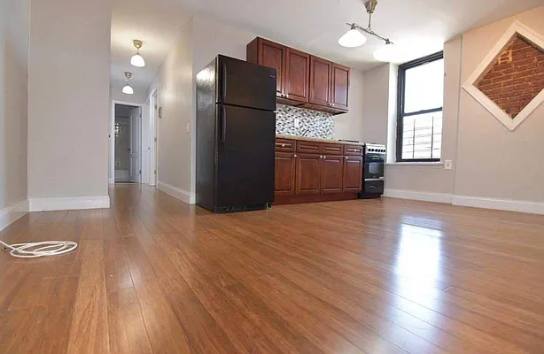 Rented by Carnegie Management Inc | media 18