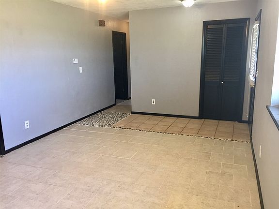 2nd image of 114 Rosewood St