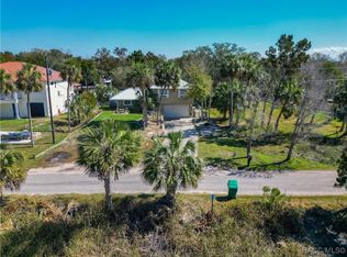 5947 S Shadytree Path, Homosassa, FL 34448