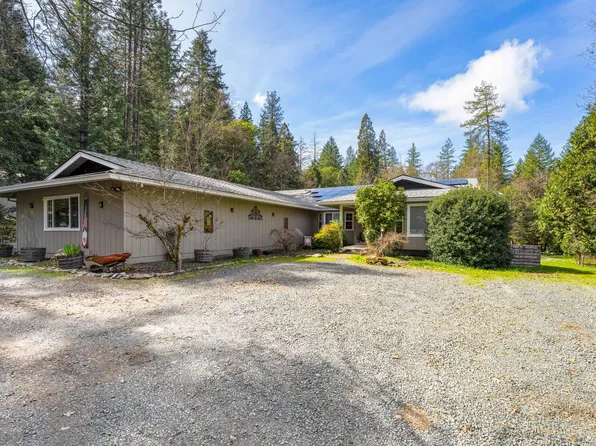 287 Surrey Dr, Grants Pass, OR 97526