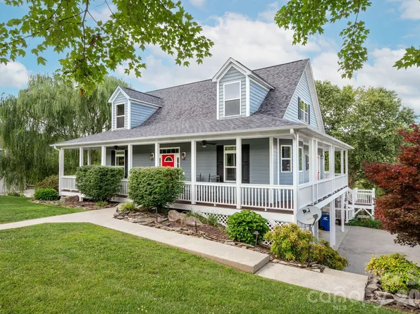 93 Big Sky Dr, Leicester, NC 28748