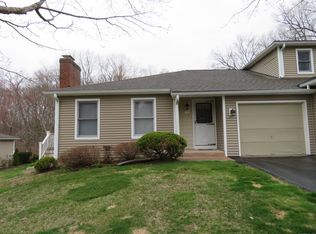 70 Brookside Vlg #70, Enfield, CT 06082