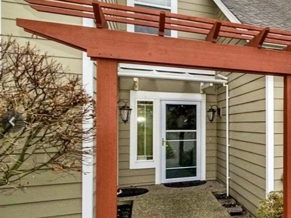 910 Medical Center Drive, Arlington, WA 98223