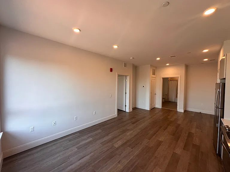 959 Dorchester Ave #404 — Photo 6