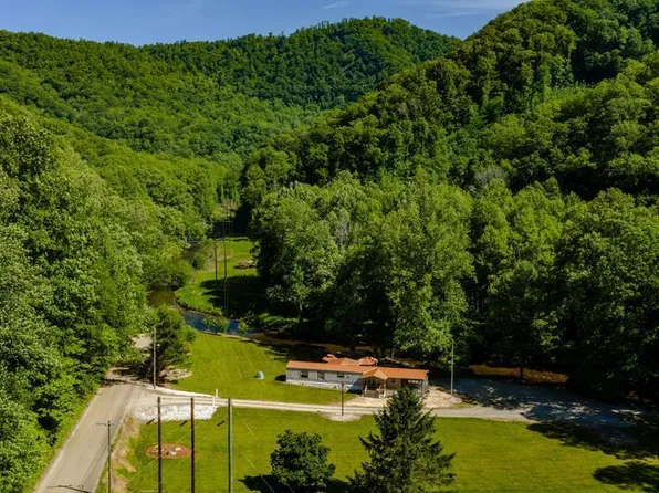 3392 Kibler Valley Rd, Ararat, VA 24053