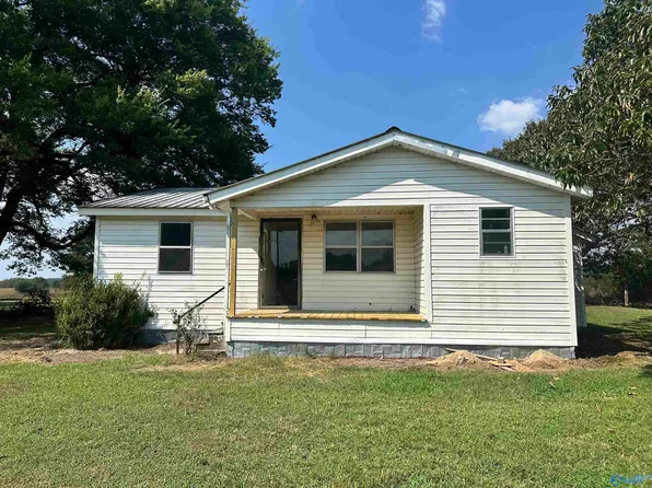 6198 County Road 76, Groveoak, AL 35975
