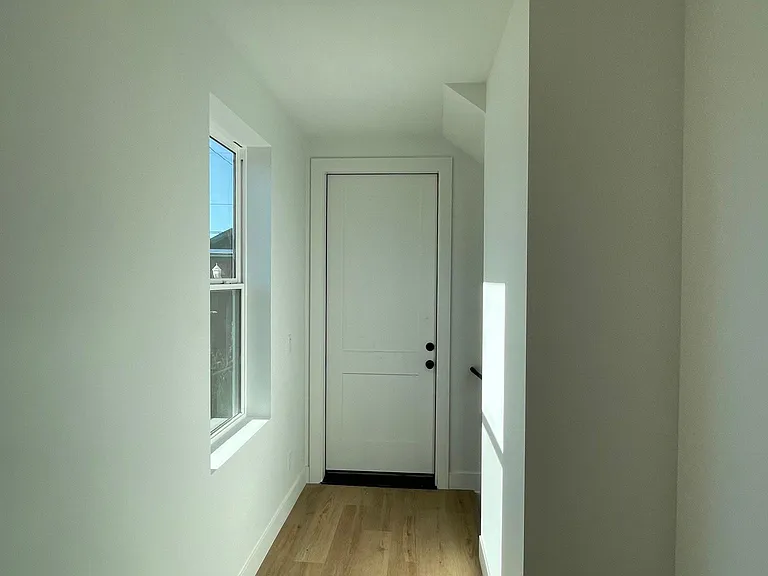 3431 1/2 N Columbine St — Photo 12