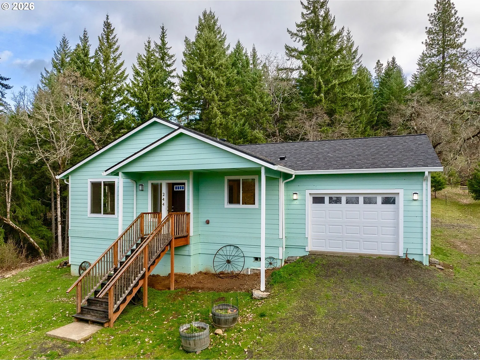 244 Lyons Rd photo 1