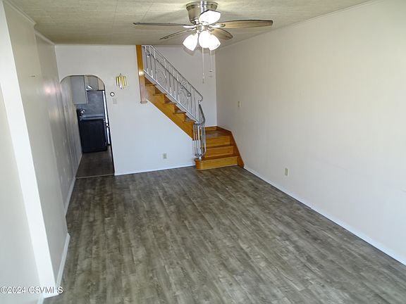 4th image of 25 S Birch St